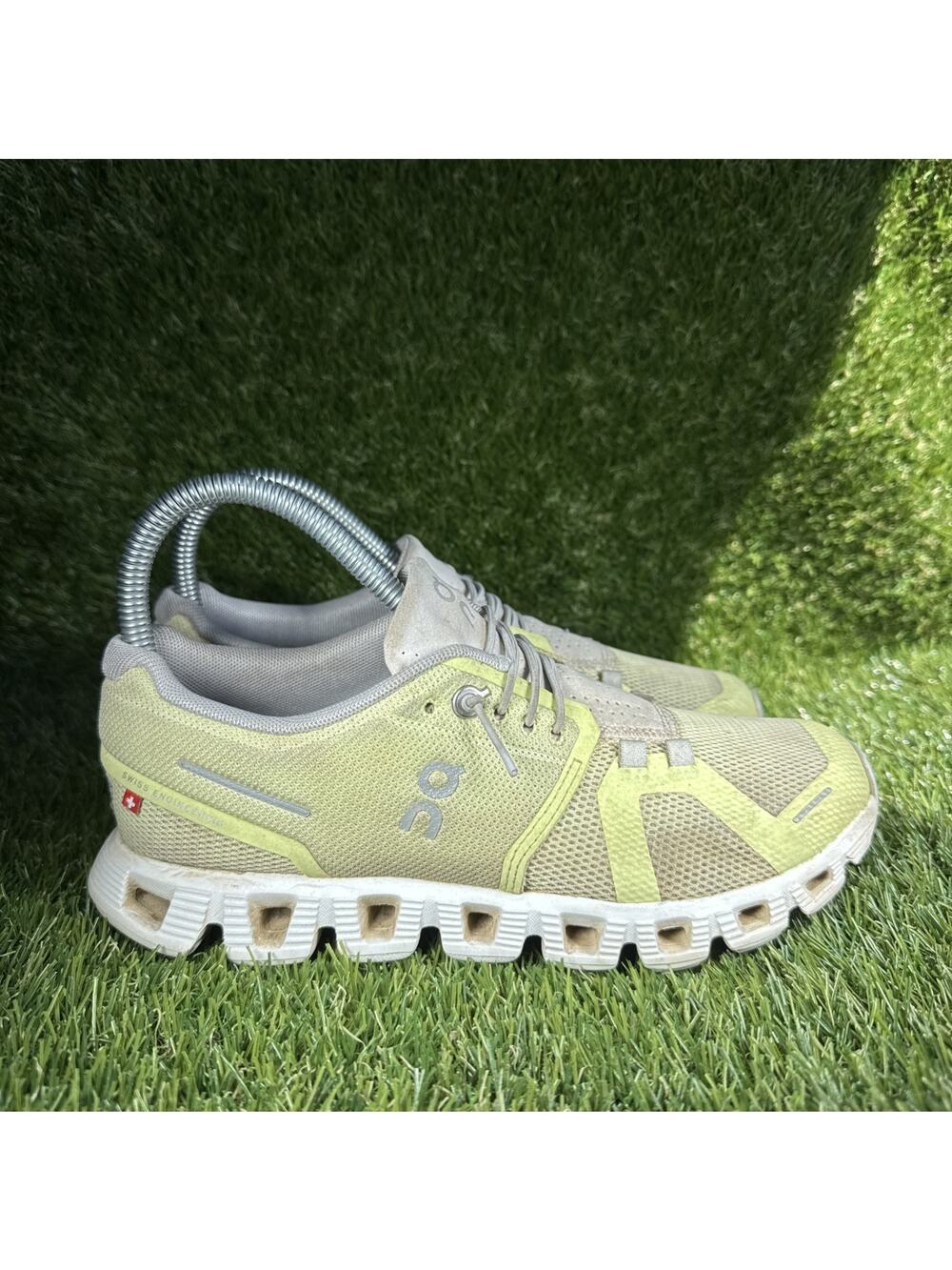 On Cloud 5 Women's Running/Walking/Gym Sneaker Shoes - Yellow - Size 6